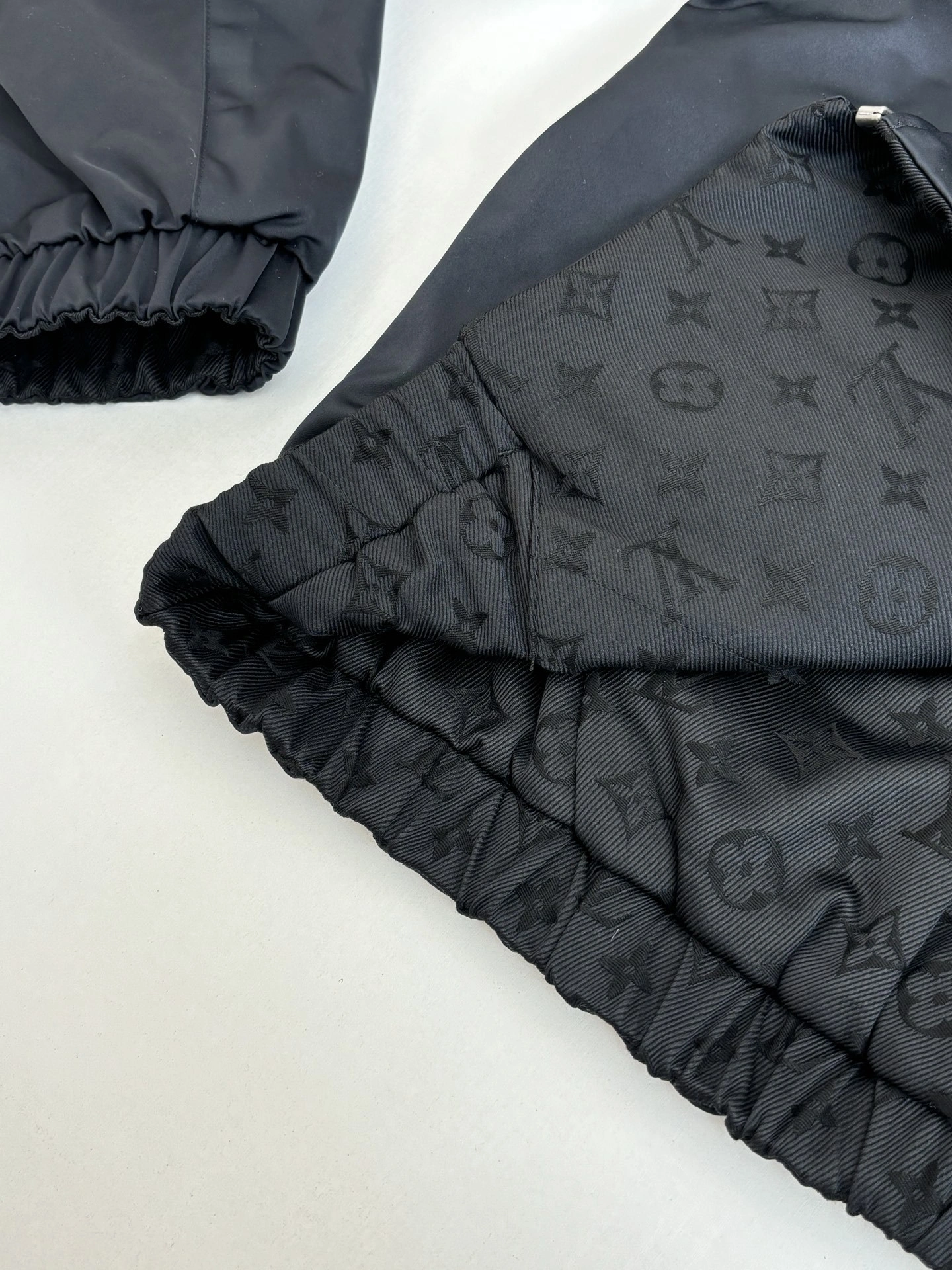 wg.luxury-- 8V reversible item: E-F000J0201